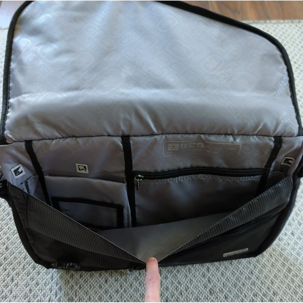 OGIO Voyager Messenger Bag Airport Friendly Laptop Laforce 117023 NWOT MSRP $80